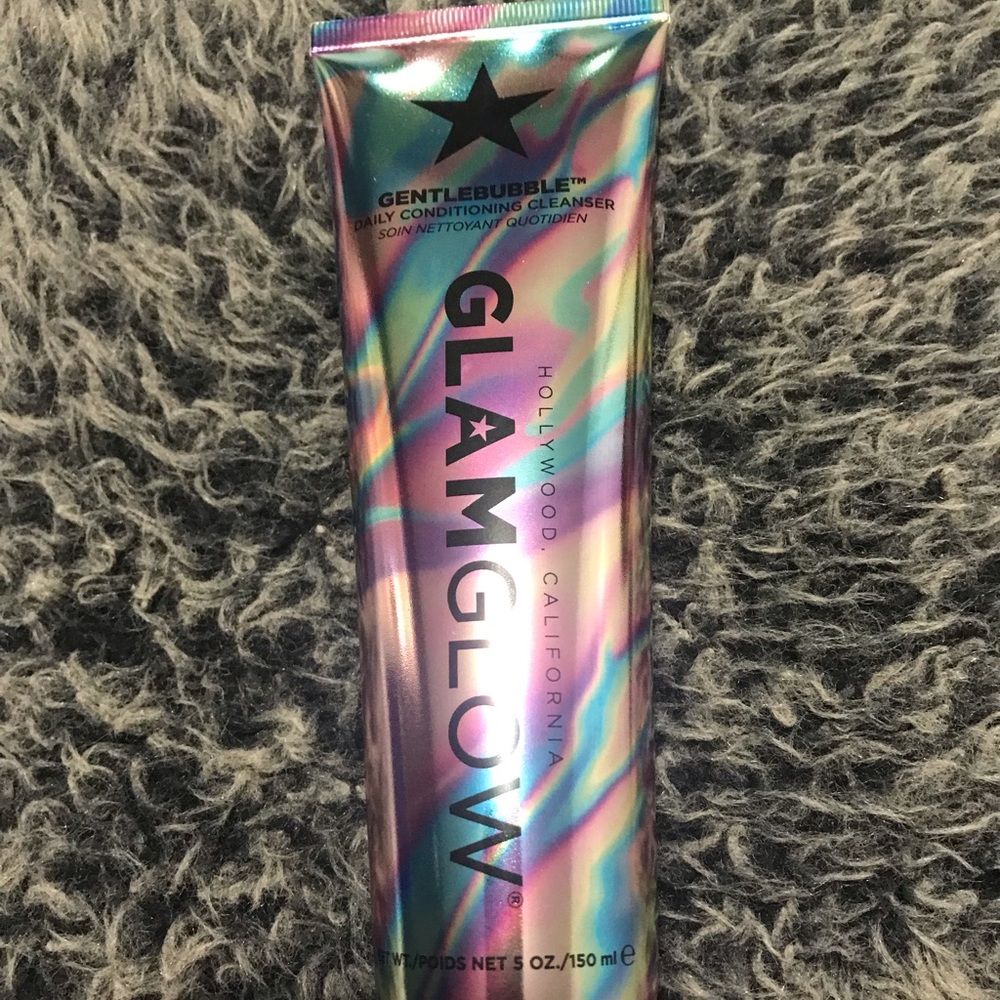 GlamGlow GentleBubble  Daily  Cleanser